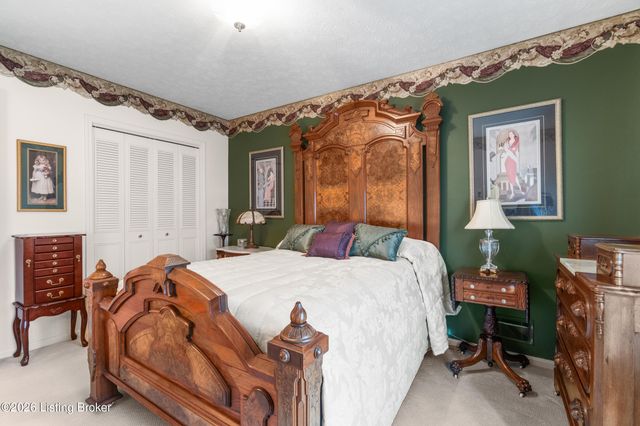 406 Bermuda Way, Louisville, KY 40243