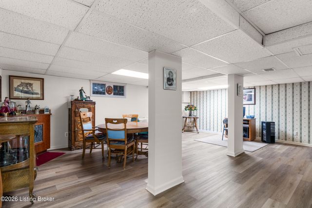 406 Bermuda Way, Louisville, KY 40243