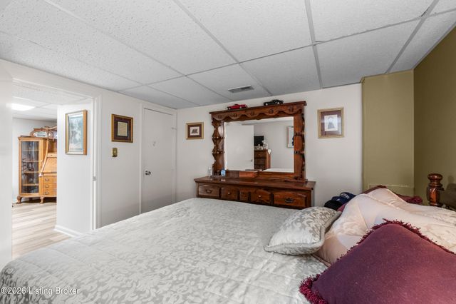 406 Bermuda Way, Louisville, KY 40243