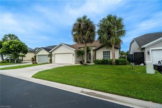 7712 Citrus Hill LN, Naples, FL 34109