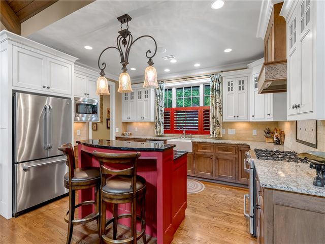 113 Bell Flower Drive, Sunset, SC 29685