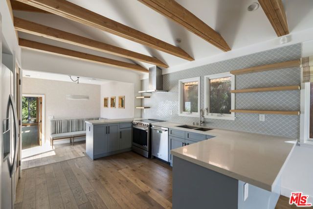 4031 Camero Avenue, Los Angeles, CA 90027