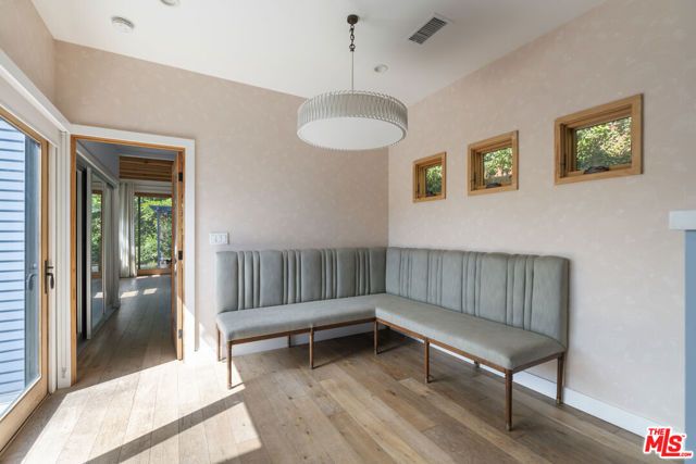 4031 Camero Avenue, Los Angeles, CA 90027