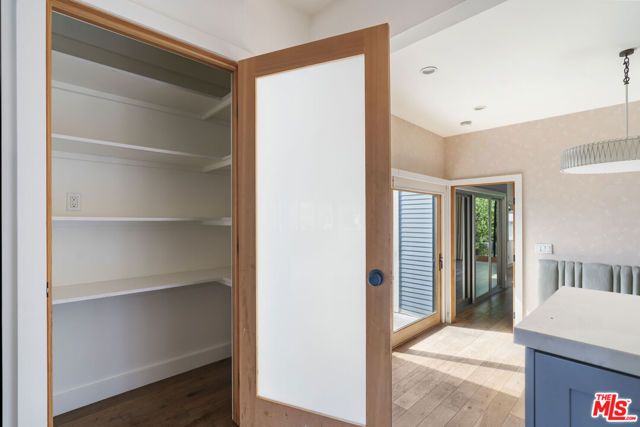 4031 Camero Avenue, Los Angeles, CA 90027