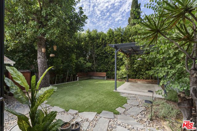 4031 Camero Avenue, Los Angeles, CA 90027