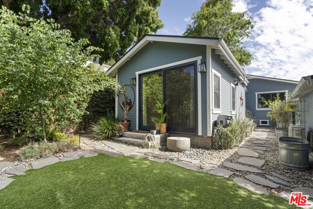 4031 Camero Avenue, Los Angeles, CA 90027
