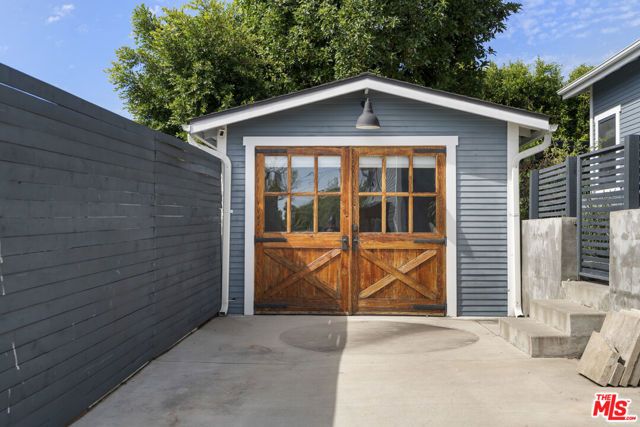 4031 Camero Avenue, Los Angeles, CA 90027
