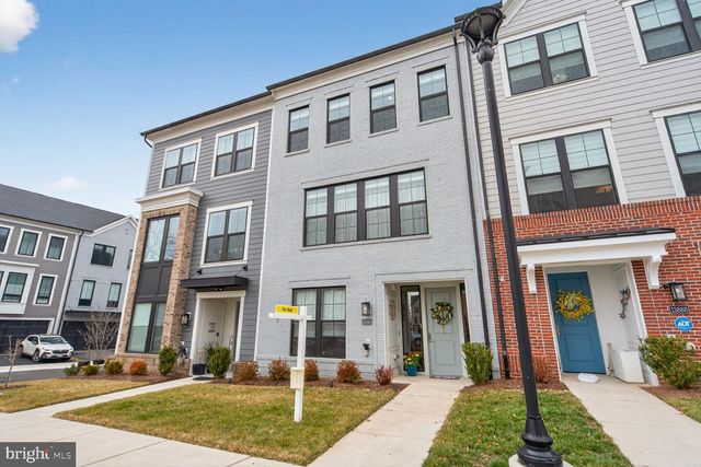 13890 CLEAR LAKE CIR, Woodbridge, VA 22191