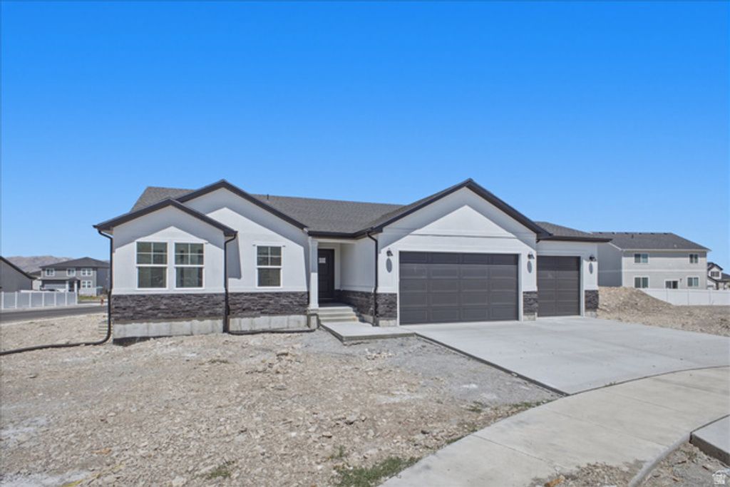 1423 N HARPER WAY #220, Tooele, UT 84074 — exterior