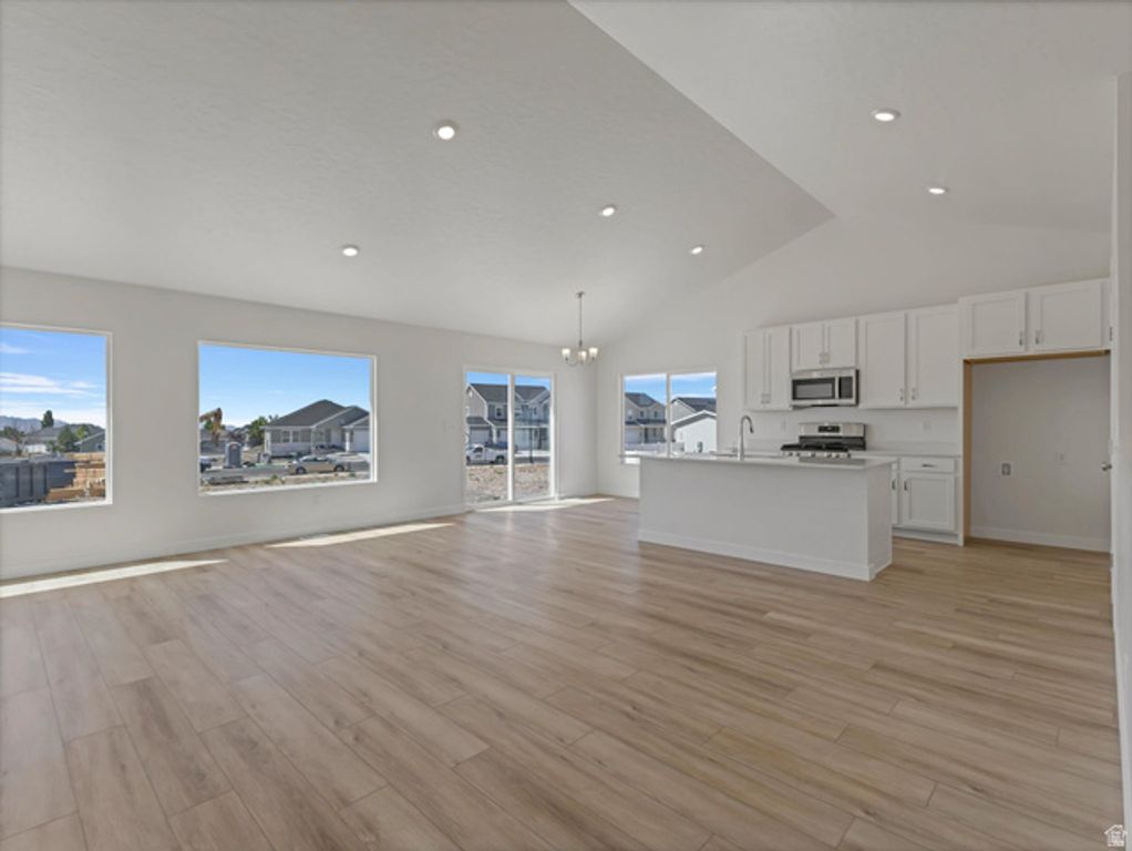 1423 N HARPER WAY #220, Tooele, UT 84074 — photo 2