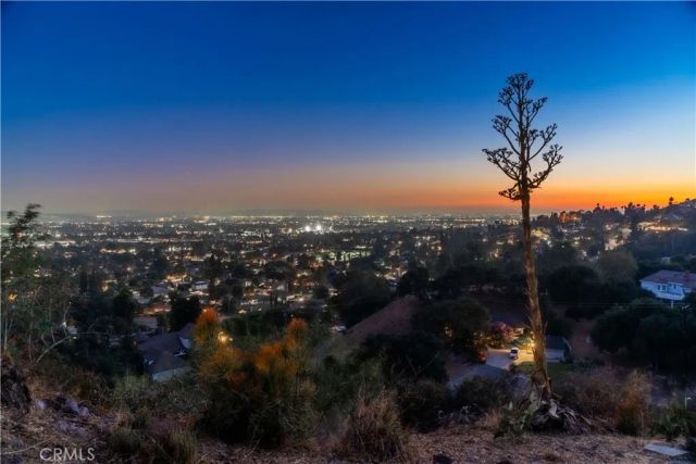 947 N Glendora Avenue, Glendora, CA 91741