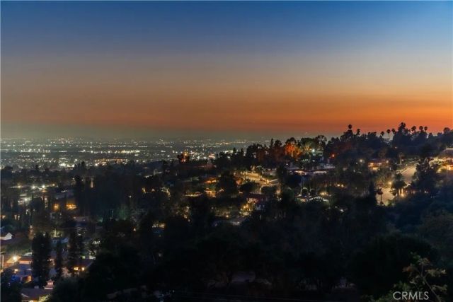 947 N Glendora Avenue, Glendora, CA 91741