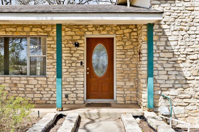 3508 Victorine LN, Del Valle, TX 78617