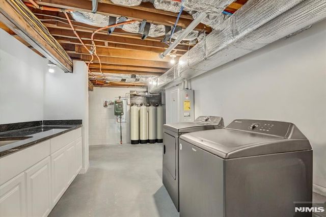 1286 Westbrook Road, West Milford, NJ 07480