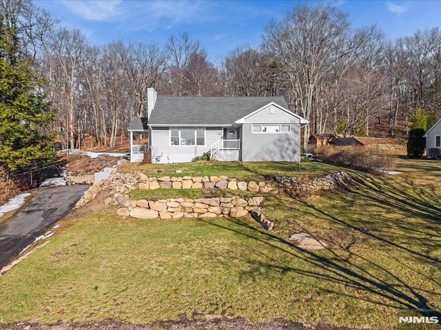 1286 Westbrook Road, West Milford, NJ 07480