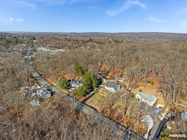 1286 Westbrook Road, West Milford, NJ 07480