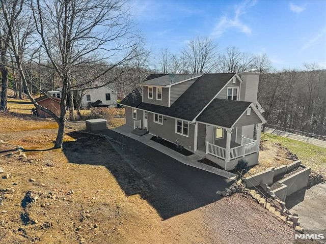 1286 Westbrook Road, West Milford, NJ 07480