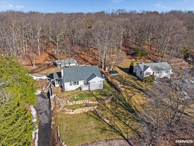 1286 Westbrook Road, West Milford, NJ 07480