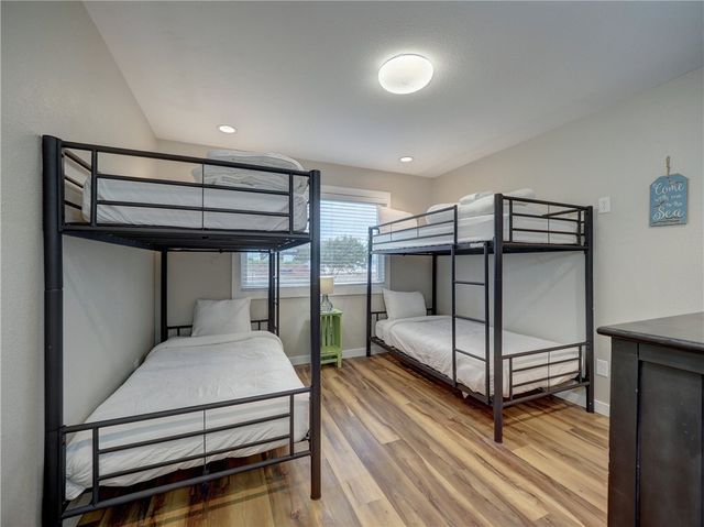 230 Cut Off 129, Port Aransas, TX 78373