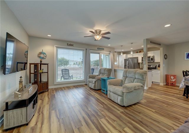 230 Cut Off 129, Port Aransas, TX 78373