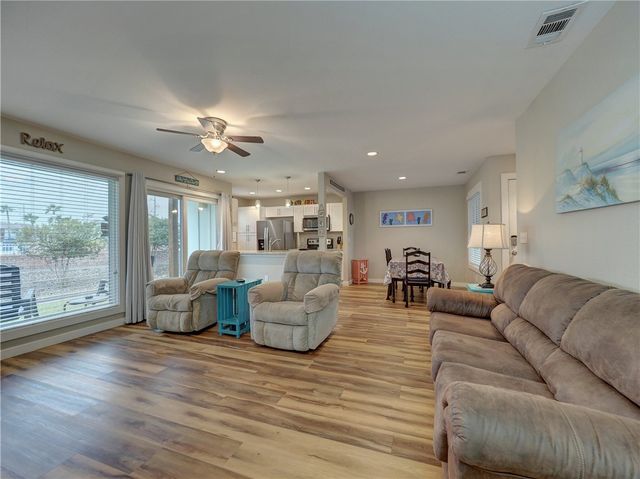 230 Cut Off 129, Port Aransas, TX 78373