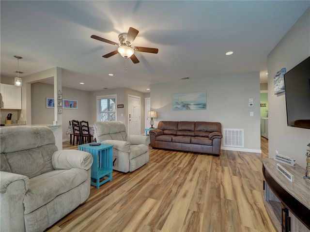 230 Cut Off 129, Port Aransas, TX 78373