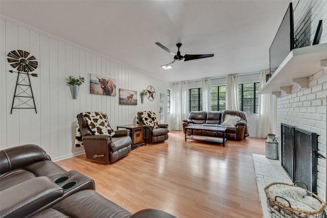 6555 Calmont Avenue, Fort Worth, TX 76116