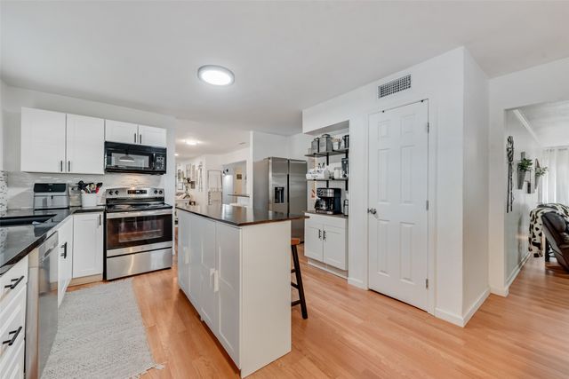 6555 Calmont Avenue, Fort Worth, TX 76116