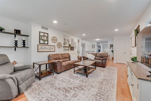 6555 Calmont Avenue, Fort Worth, TX 76116