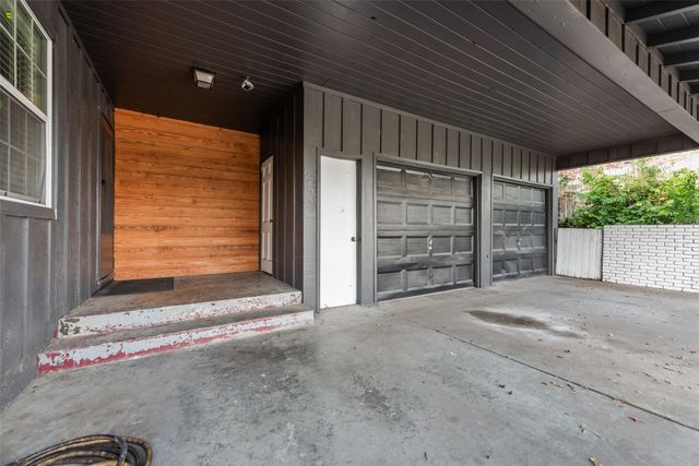 6555 Calmont Avenue, Fort Worth, TX 76116