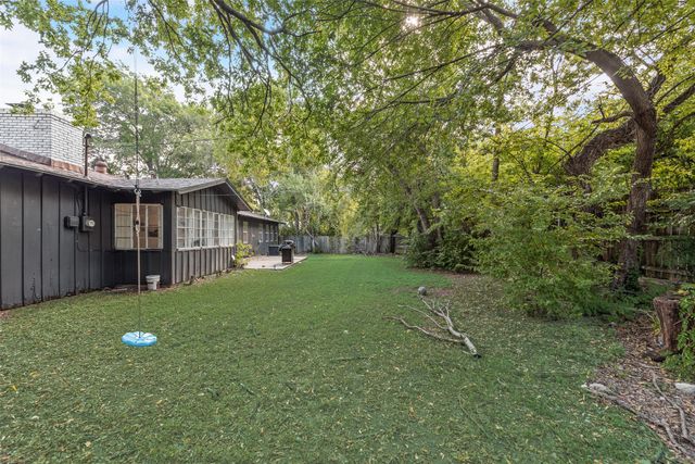 6555 Calmont Avenue, Fort Worth, TX 76116