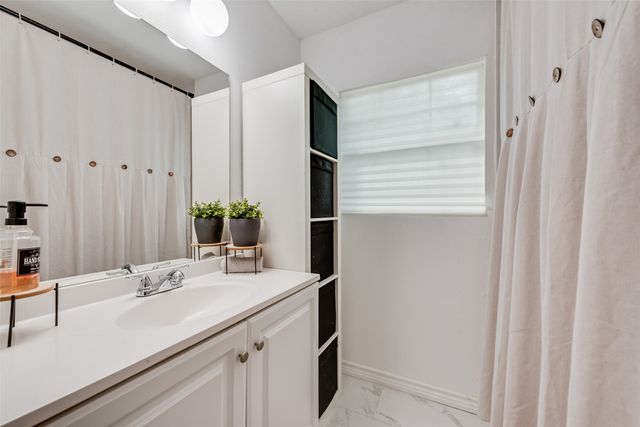 6555 Calmont Avenue, Fort Worth, TX 76116