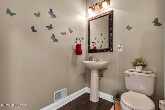 22 Erin Drive, Jackson, NJ 08527