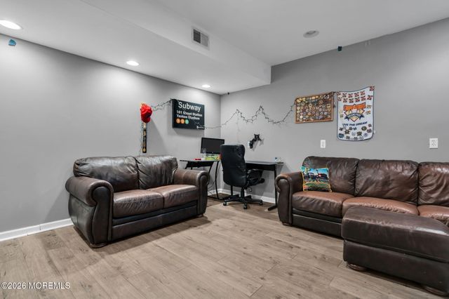 22 Erin Drive, Jackson, NJ 08527
