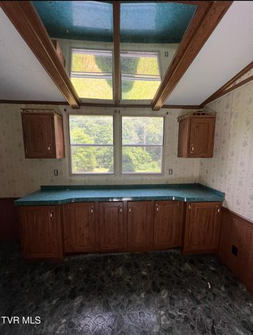 765 Crabtree Hollow Hollow, Clintwood, VA 24228