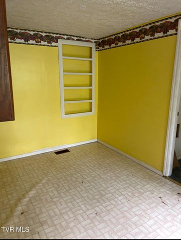 765 Crabtree Hollow Hollow, Clintwood, VA 24228