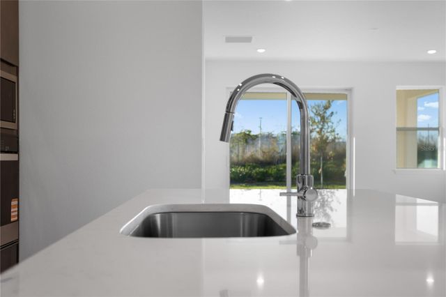 1940 SUNSHINE PEAK DRIVE, Minneola, FL 34715