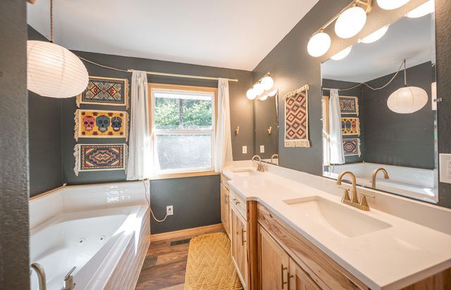 20412 Farm Road 2275, Eagle Rock, MO 65641