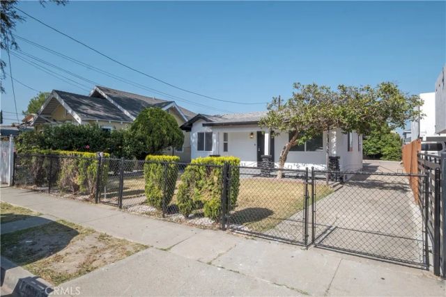 1008 S Herbert Ave, Los Angeles, CA 90023