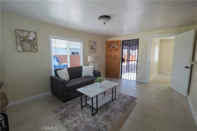 1008 S Herbert Ave, Los Angeles, CA 90023