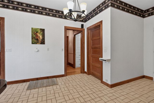 311 S Thompson Street, Jackson, MI 49203