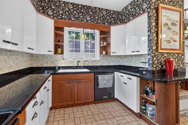 311 S Thompson Street, Jackson, MI 49203