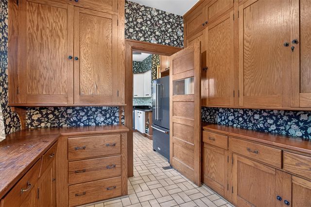 311 S Thompson Street, Jackson, MI 49203