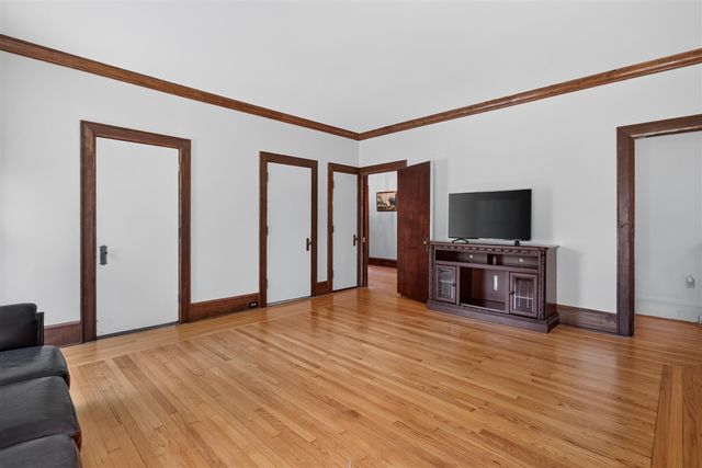 311 S Thompson Street, Jackson, MI 49203