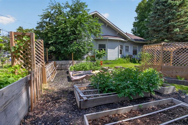 311 S Thompson Street, Jackson, MI 49203