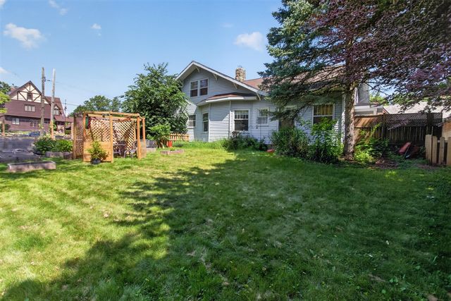 311 S Thompson Street, Jackson, MI 49203
