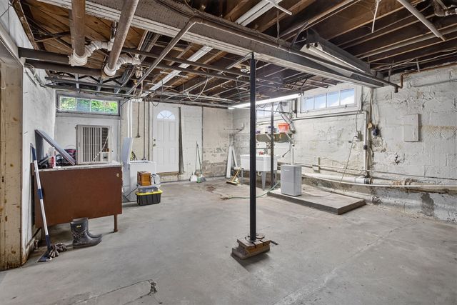 311 S Thompson Street, Jackson, MI 49203