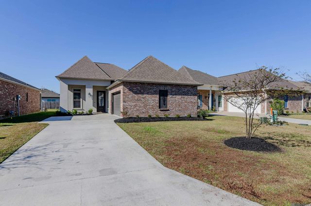 11589 Hideaway St, Denham Springs, LA 70726