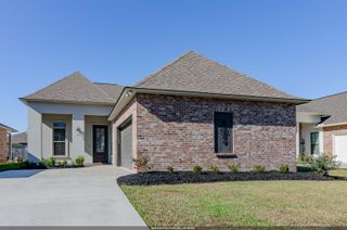 11589 Hideaway St, Denham Springs, LA 70726