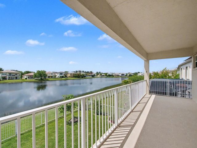 11179 SW Wyndham Way, Port St. Lucie, FL 34987